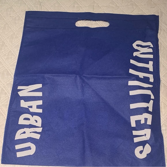 4 urban outfitter retail shopping bags - Picture 8 of 9